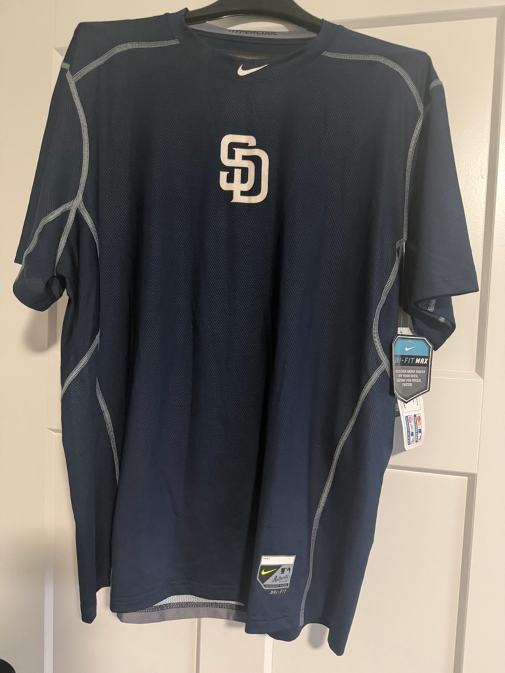 NWT Nike San Diego Padres Pro Combat Dri-FIT Max Shirt Men’s XL